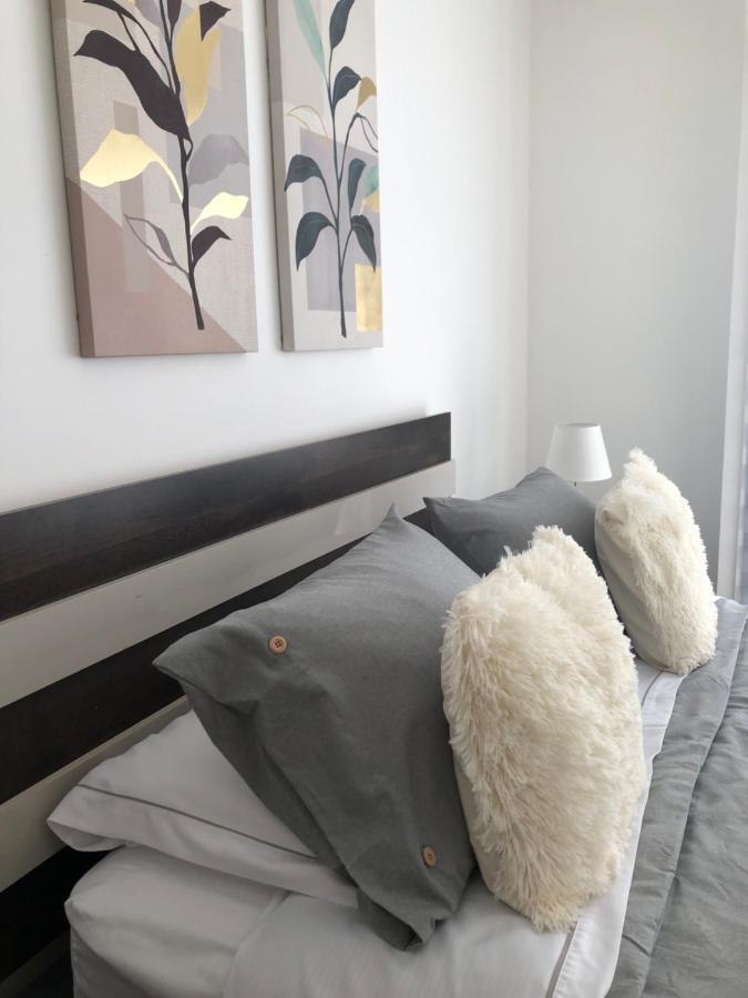 Departamento Canelos, A Metros De Avenida Industrias- Incluye, Netflix Directv Aire Acondicionado, Internet Apartamento