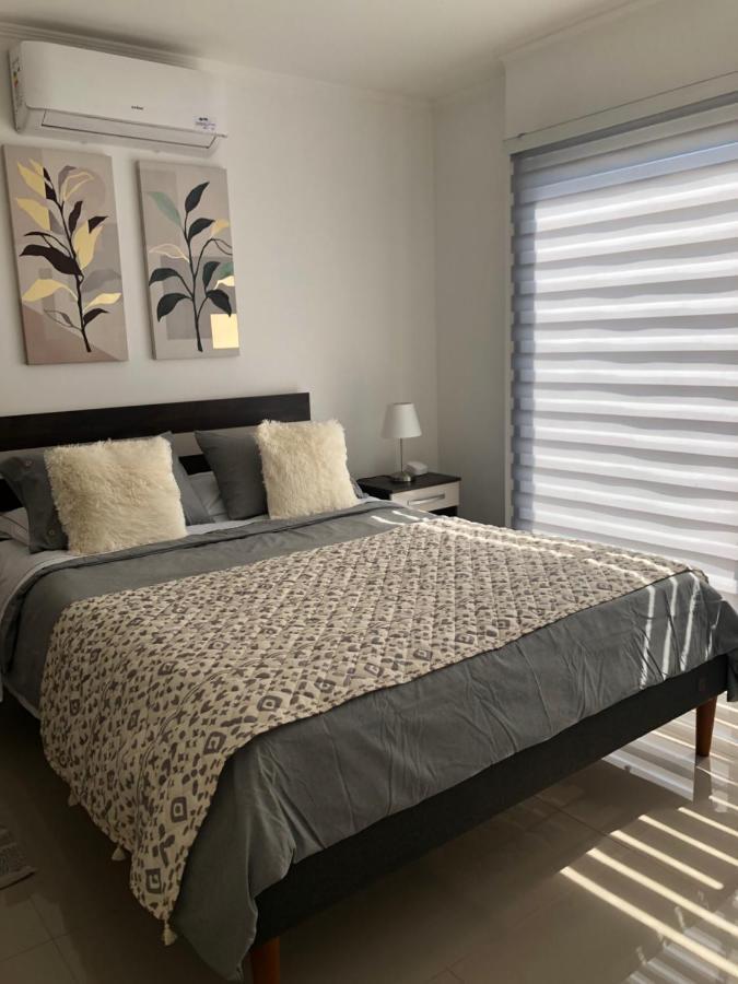Departamento Canelos, A Metros De Avenida Industrias- Incluye, Netflix Directv Aire Acondicionado, Internet Los Ángeles